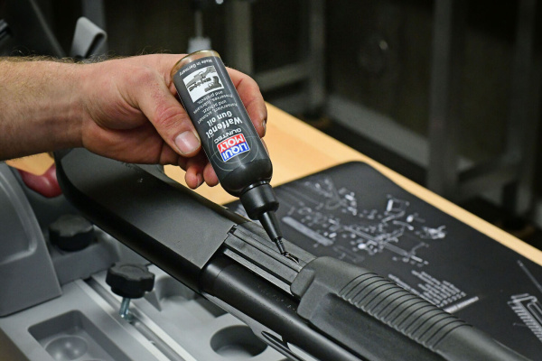 24391 Anwendung Guntec Waffenöl 05